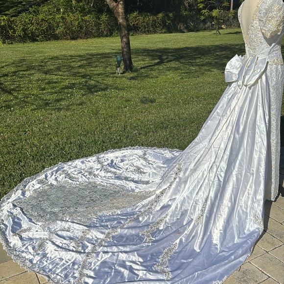 90s Mori Lee wedding gown. Size small. - Picture 4 of 11